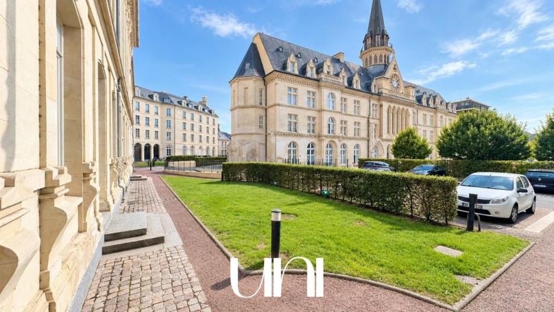 A louer APPARTEMENT T3 73 M2  CAEN