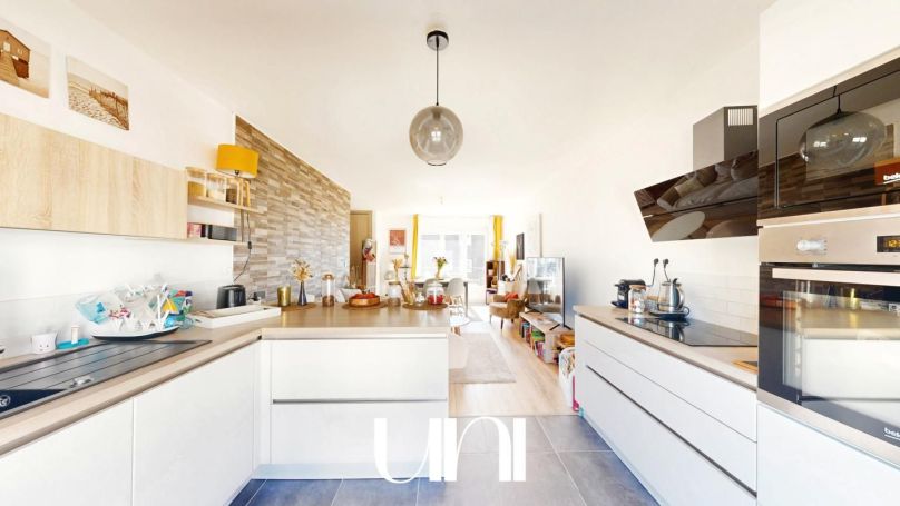 A louer APPARTEMENT T2 64 M2  CAEN