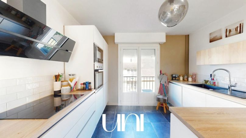 A louer APPARTEMENT T2 64 M2  CAEN