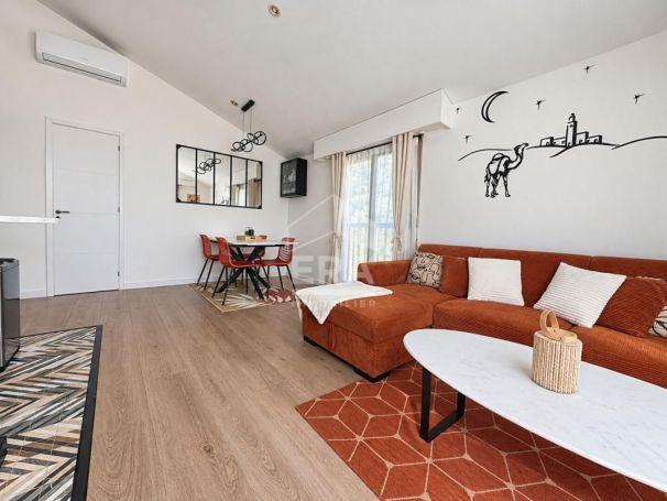 A louer APPARTEMENT DUPLEX T4 84 M2 TERRASSE VUE MER NICE