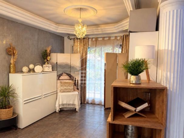 A louer MAISON  3 PIECES 87 M2  LA COLLE SUR LOUP