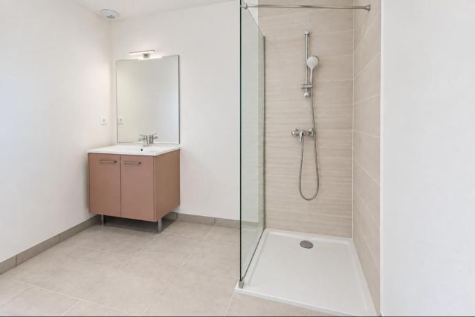 A louer APPARTEMENT NEUF T2 45 M2 TERRASSE  FONT ROMEU ODEILLO VIA