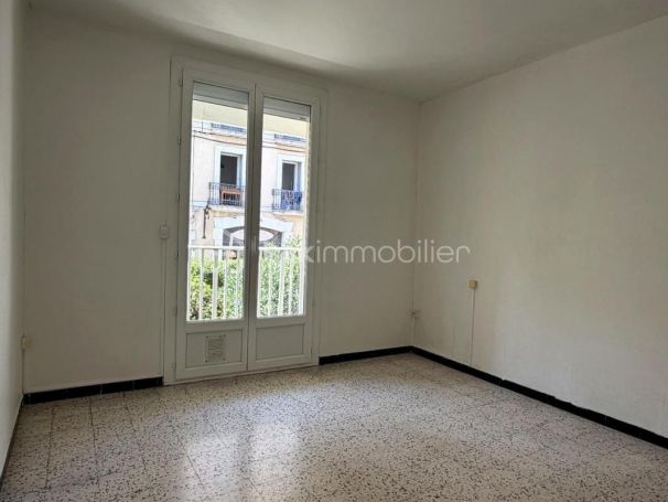 A louer APPARTEMENT T3 56 M2 BORD DE MER SETE