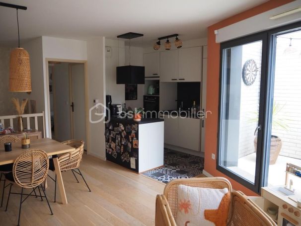 A louer APPARTEMENT T4 85 M2 TERRASSE BORD DE MER BORDEAUX