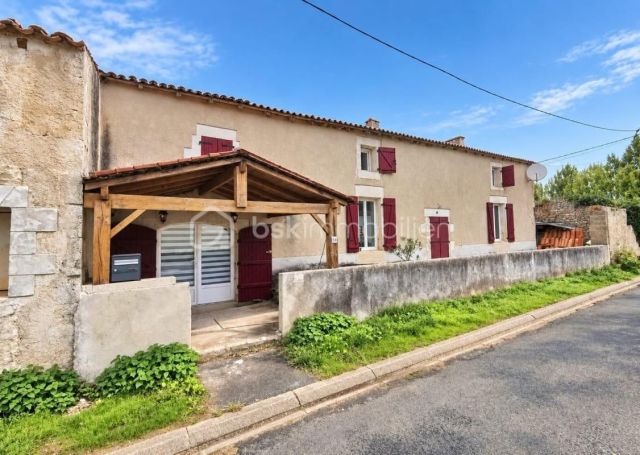 A louer LONGèRE  5 PIECES 145 M2  TANZAC