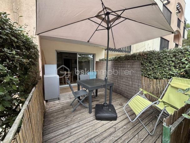 A louer STUDIO  22 M2 TERRASSE BORD DE MER LA BAULE ESCOUBLAC