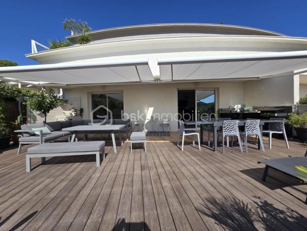 A louer APPARTEMENT DE PRESTIGE NEUF T3 89 M2 TERRASSE PIEDS DANS L'EAU CARRY LE ROUET