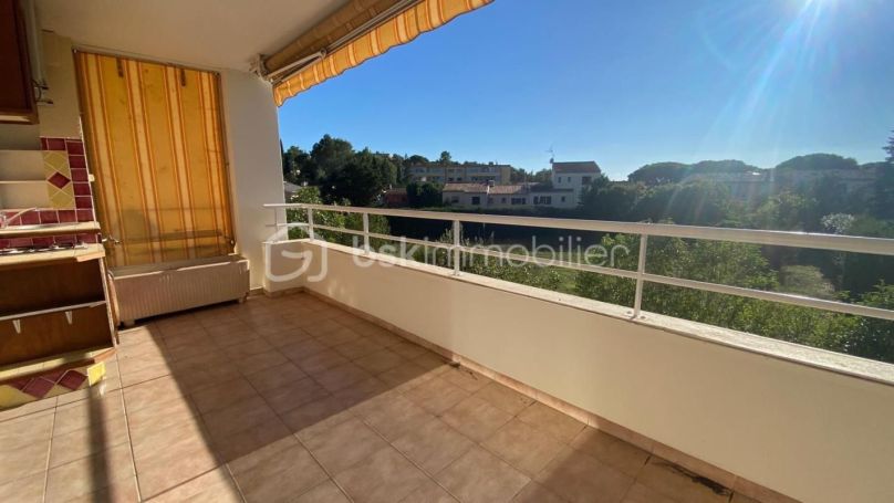 A louer APPARTEMENT T4 81 M2 TERRASSE BORD DE MER SAINT RAPHAEL
