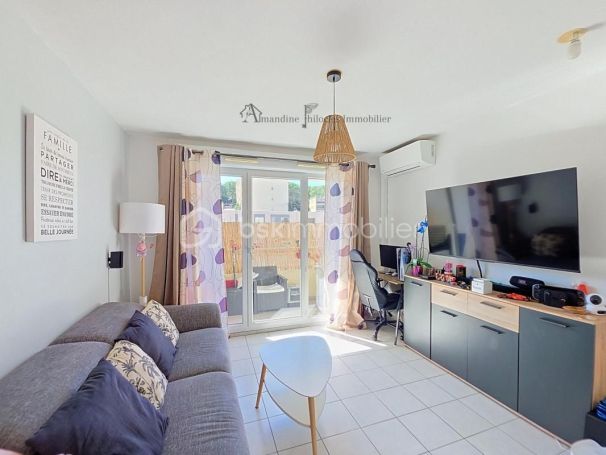 A louer APPARTEMENT T3 55 M2 BORD DE MER LA SEYNE SUR MER