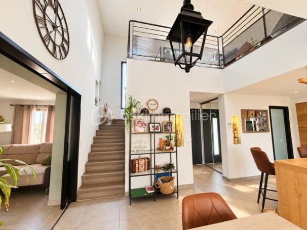 A louer MAISON  5 PIECES 139 M2  CAILHAVEL