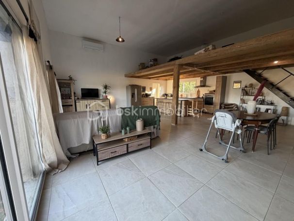 A louer MAISON  CONTEMPORAINE  SAINT HIPPOLYTE DE CATON