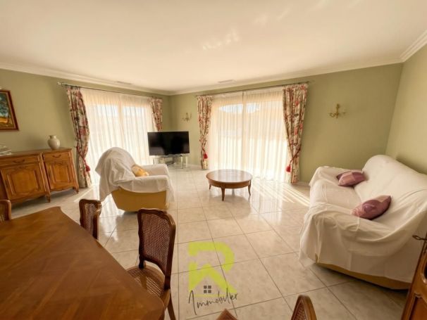 A louer MAISON  4 PIECES 111 M2  BESSAN