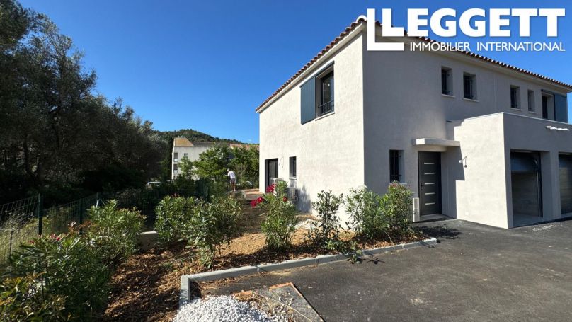 A vendre MAISON  4 PIECES 93 M2 BORD DE MER SIX FOURS LES PLAGES