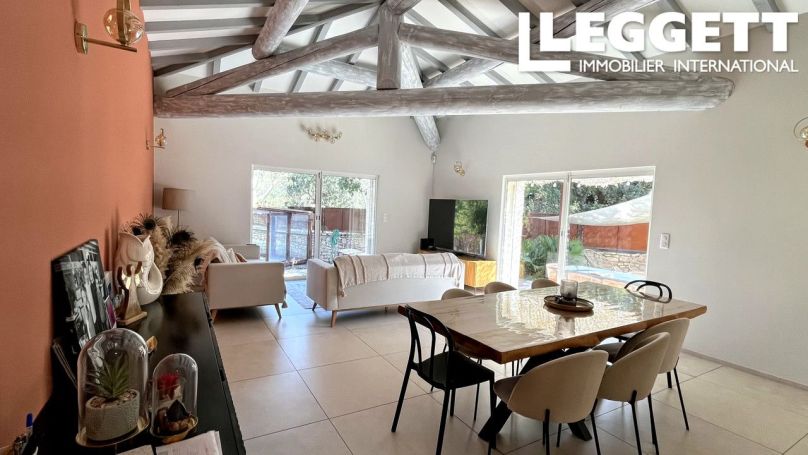 A vendre MAISON  7 PIECES 200 M2  SAINT LAURENT DES ARBRES