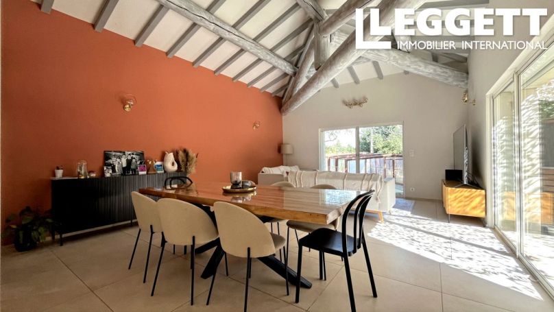 A vendre MAISON  7 PIECES 200 M2  SAINT LAURENT DES ARBRES