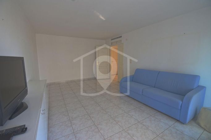 A louer APPARTEMENT T2 55 M2 TERRASSE BORD DE MER ANTIBES