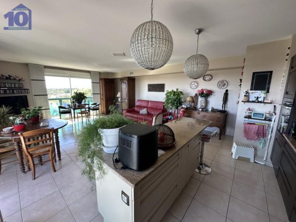 A louer APPARTEMENT T4 106 M2 TERRASSE BORD DE MER SERIGNAN