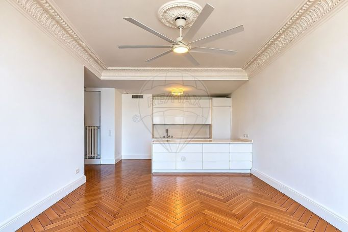 A louer APPARTEMENT T4 115 M2 VUE MER NICE