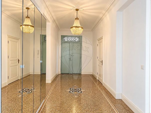 A louer APPARTEMENT T4 115 M2 VUE MER NICE