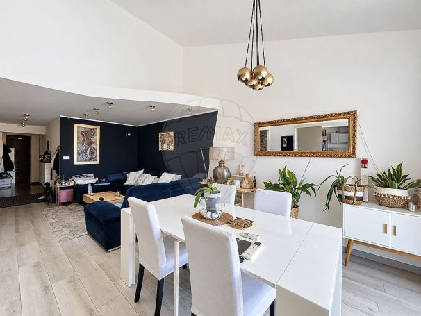 A louer APPARTEMENT T4 90 M2  NIMES