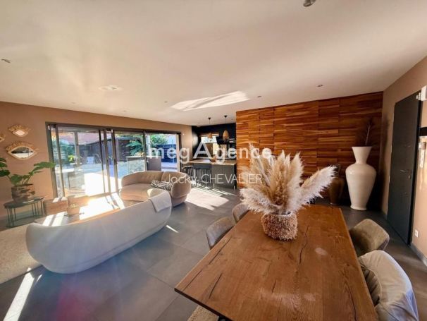 A louer MAISON  CONTEMPORAINE  SAINT JULIEN DE CONCELLES