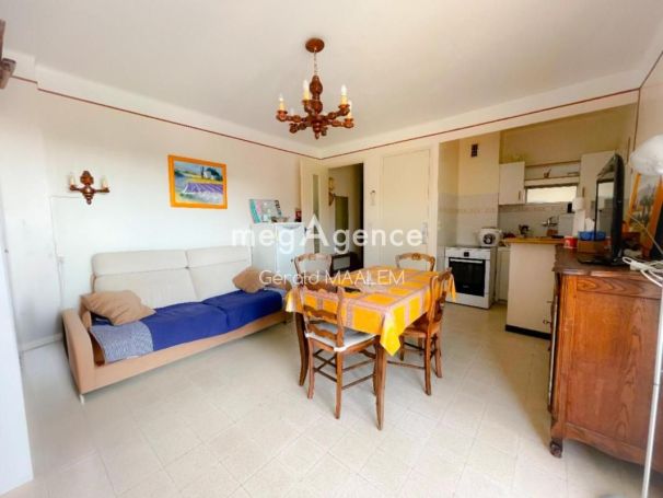 A louer APPARTEMENT T2 37 M2 TERRASSE BORD DE MER CAVALAIRE SUR MER