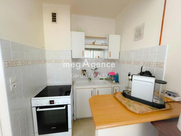 A louer APPARTEMENT T2 37 M2 TERRASSE BORD DE MER CAVALAIRE SUR MER