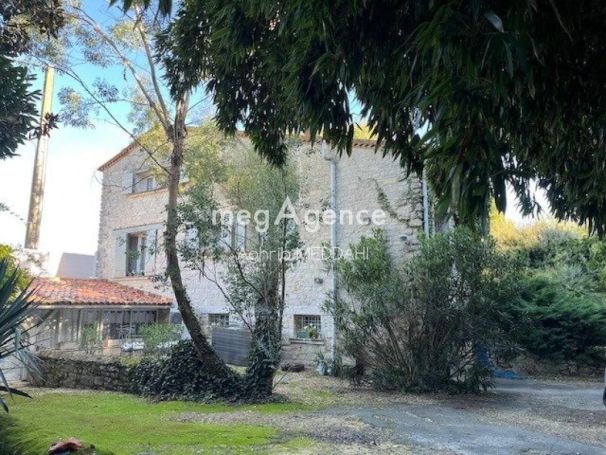 A louer APPARTEMENT T7 190 M2 TERRASSE  MEURSAC