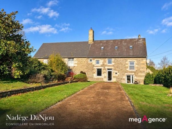 A louer MAISON  DE MAîTRE  NOUES DE SIENNE