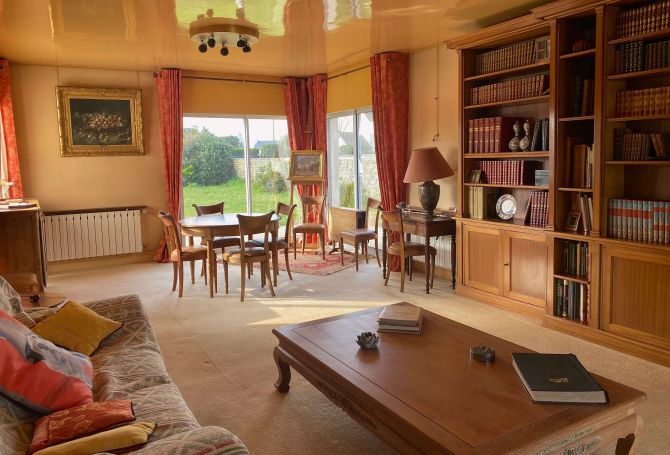A vendre Maison familiale avec d&eacute;pendance 200 m&sup2; face aux spots de surf de Pors Carn PENMARCH
