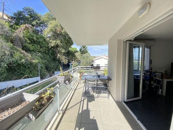 APPARTEMENT T3 68 M2 TERRASSE BORD DE MER SAINT LAURENT DU VAR