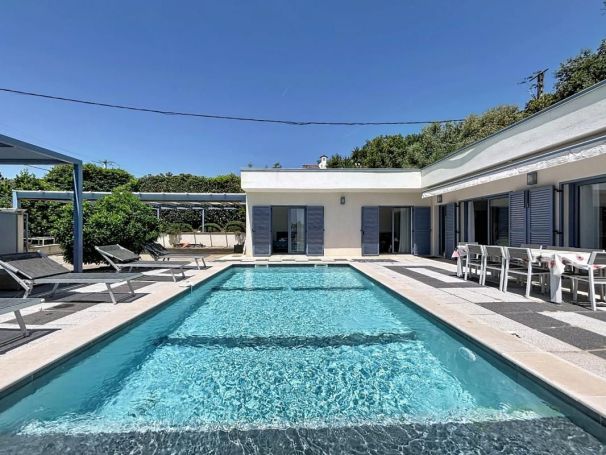 MAISON  CONTEMPORAINE  VENCE