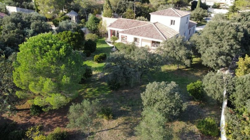 MAISON  5 PIECES 140 M2  NIMES