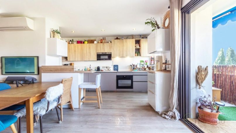 APPARTEMENT DE PRESTIGE T4 89 M2 TERRASSE VUE MER NICE