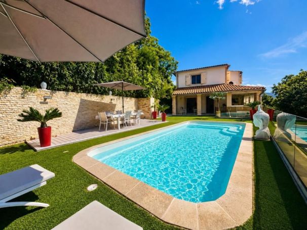 MAISON  CONTEMPORAINE  TOURRETTE LEVENS