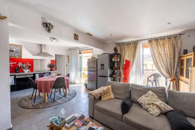 APPARTEMENT T4 83 M2  CARNOULES