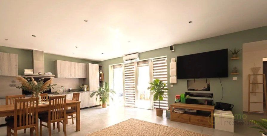 APPARTEMENT DUPLEX T5 155 M2 TERRASSE  NIMES