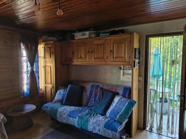 APPARTEMENT T2 22 M2 TERRASSE  BERRE LES ALPES