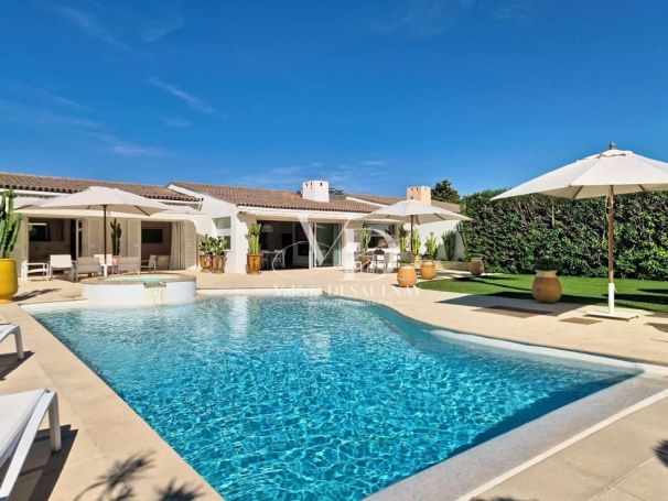 MAISON  CONTEMPORAINE BORD DE MER VILLENEUVE LOUBET