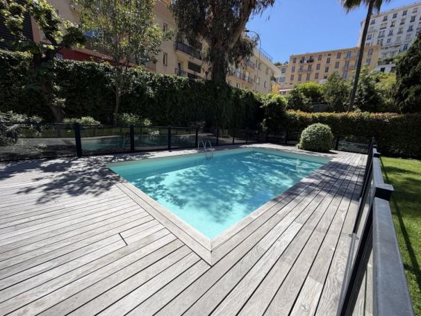 APPARTEMENT DE PRESTIGE T3 76 M2 BORD DE MER MENTON
