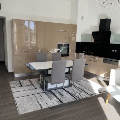 APPARTEMENT DE PRESTIGE T3 76 M2 BORD DE MER MENTON