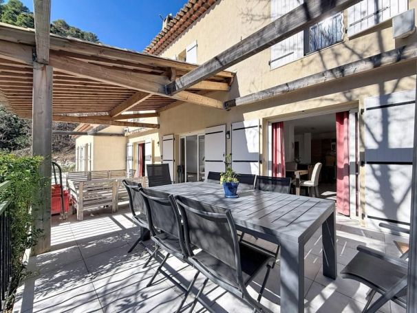 MAISON  CONTEMPORAINE  GILETTE