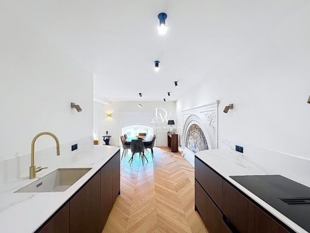 APPARTEMENT DE PRESTIGE T3 78 M2 BORD DE MER BIARRITZ