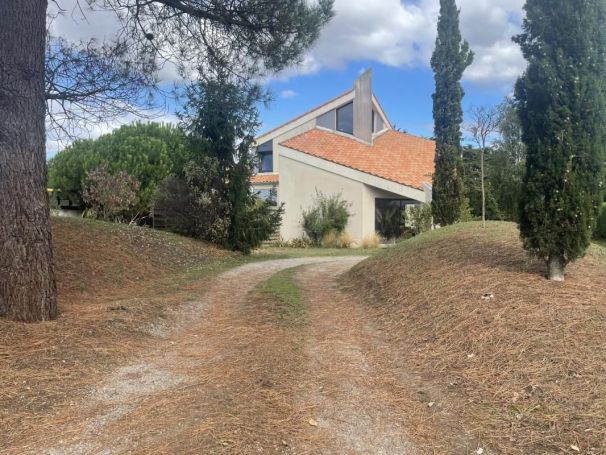 MAISON  CONTEMPORAINE  CHAUMES EN RETZ
