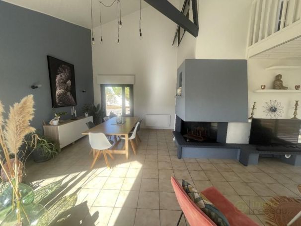 MAISON  CONTEMPORAINE  CHAUMES EN RETZ