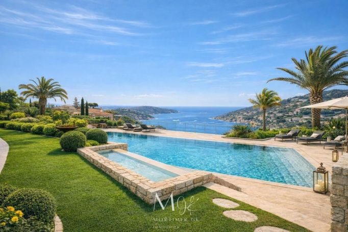 MAISON  CONTEMPORAINE BORD DE MER VILLEFRANCHE SUR MER