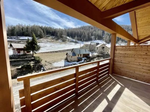 STUDIO NEUF  7 M2 TERRASSE  ROUBION