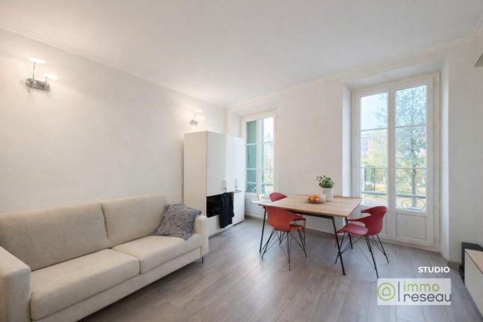 APPARTEMENT T3 59 M2 BORD DE MER NICE