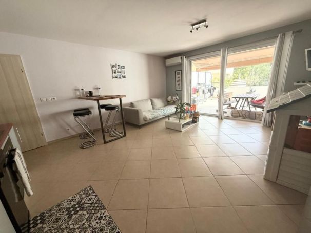 APPARTEMENT T3 56 M2 TERRASSE  GORBIO