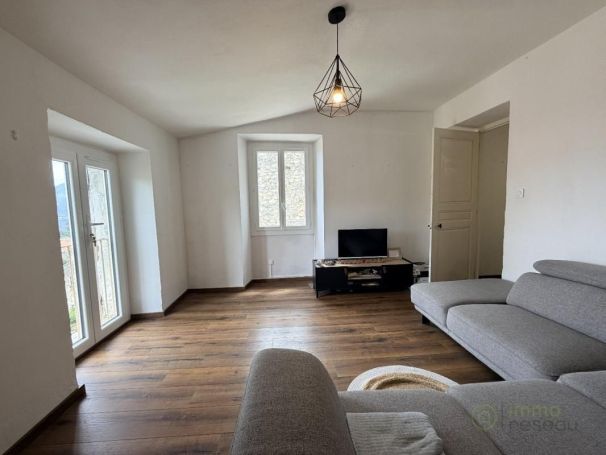APPARTEMENT T3 71 M2  VENACO